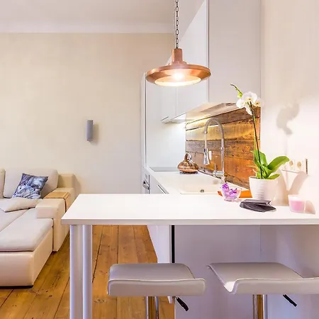 Apartment City Center - Niine 10 *