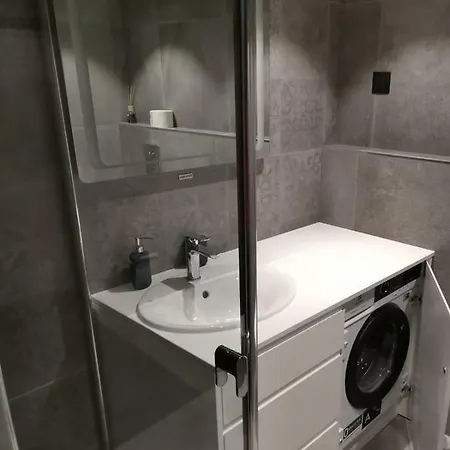 City Center - Niine 10 Apartment